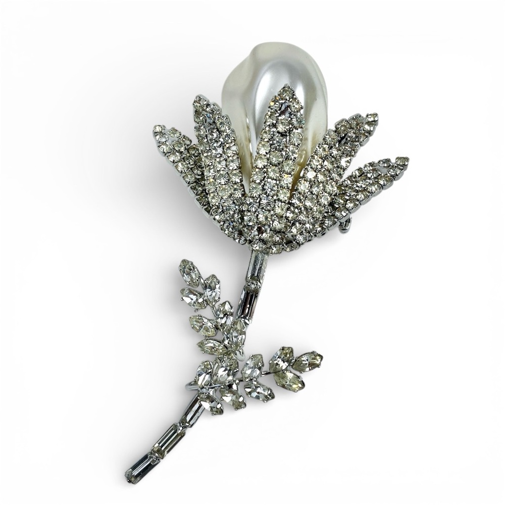 Vintage Flower Brooch Mid-Century Modern Style Rhinestone Silver Tone Pin